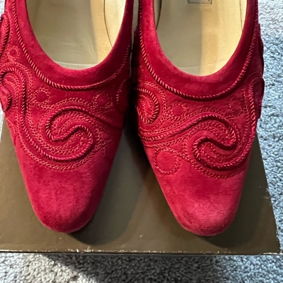 Stunning red suede and embroidered women’s shoes made in Italy by Paloma size 7 - Picture 6 of 9
